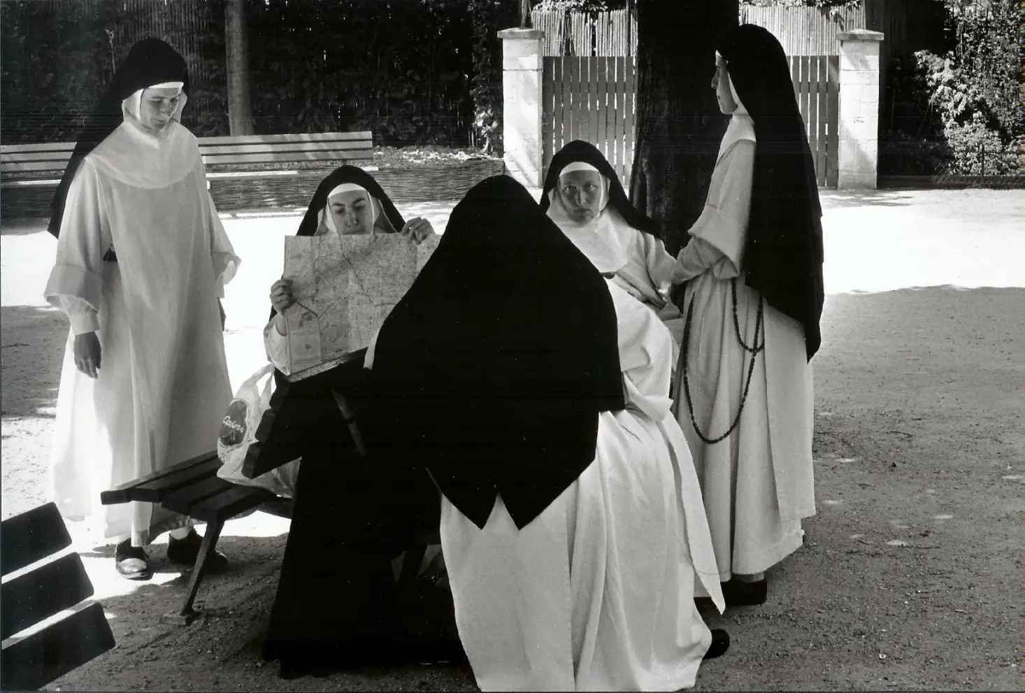 Nuns visiting Paris 1995